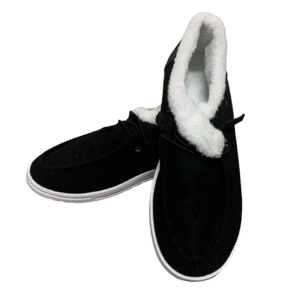 New Fuzzy Slipper Shoes comfortable soft warm black white size 9